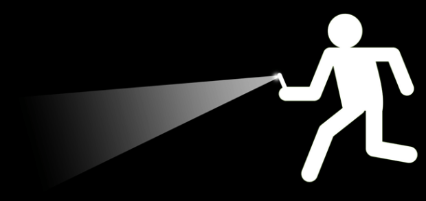 odota autossa takakansi ukko